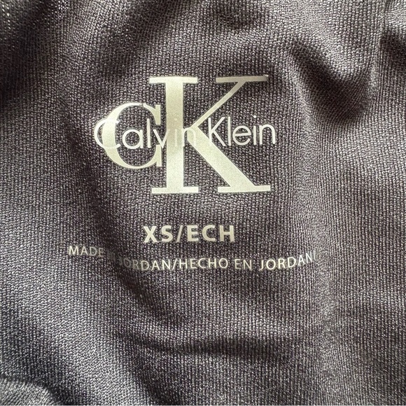 4/25$ Calvin Klein Athletic Performance Shorts Black and White Logo XS NWT - Picture 3 of 8